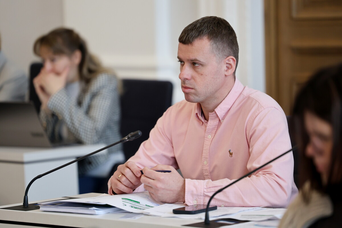Фото 1: &laquo;Ніхто не&nbsp;проти дороги між Рясне та&nbsp;Левандівкою, тільки де&nbsp;взяти 2&nbsp;млрд грн у&nbsp;час війни на&nbsp;її&nbsp;будівництво?&raquo; &mdash; Андрій Садовий