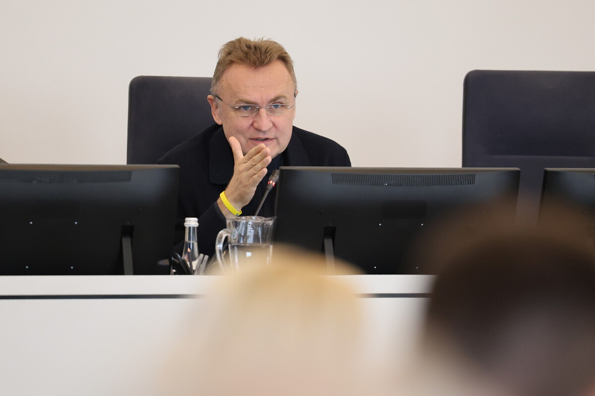 Фото 2: &laquo;Ніхто не&nbsp;проти дороги між Рясне та&nbsp;Левандівкою, тільки де&nbsp;взяти 2&nbsp;млрд грн у&nbsp;час війни на&nbsp;її&nbsp;будівництво?&raquo; &mdash; Андрій Садовий