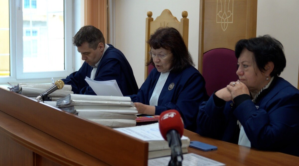 Фото 1: Суд щодо повернення місту незаконно захопленої ділянки колишнього ринку &laquo;Добробут&raquo; перенесли через самовідвід судді (відео)