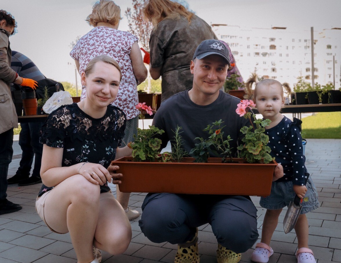Фото 1: У&nbsp;Львові провели терапевтичний майстер-клас з&nbsp;озеленення для мешканців соціального житла &mdash; пацієнтів UNBROKEN