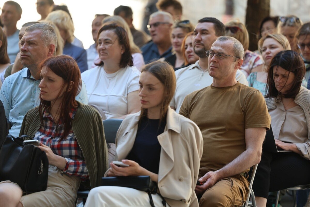 Фото 2: Військові НГУ «Хартія» у дворику Ратуші розповіли про культуру переможного війська і тилу