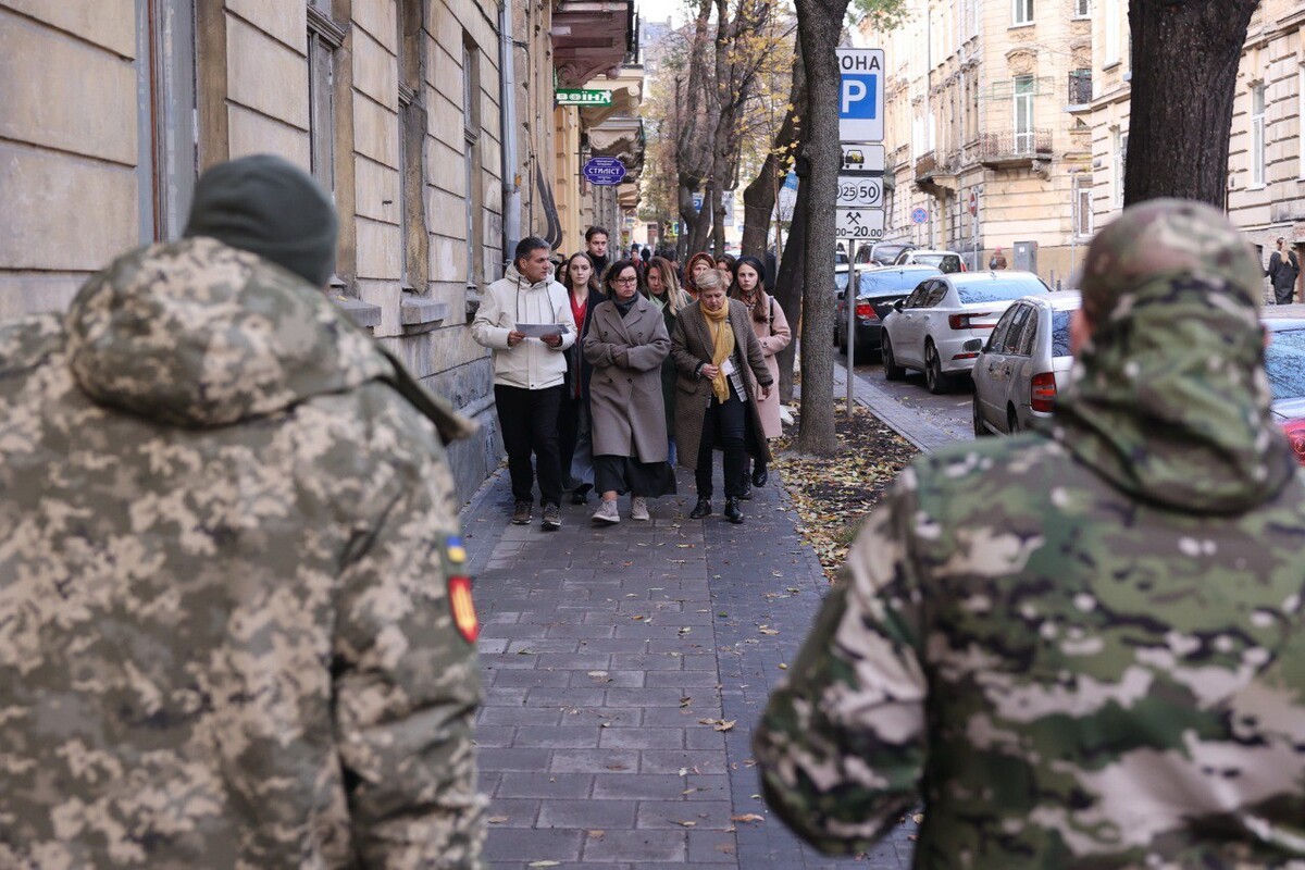 Фото 4: У Личаківському районі Львова облаштовують безбар’єрний медично-освітній квартал: що вже зробили та що планують