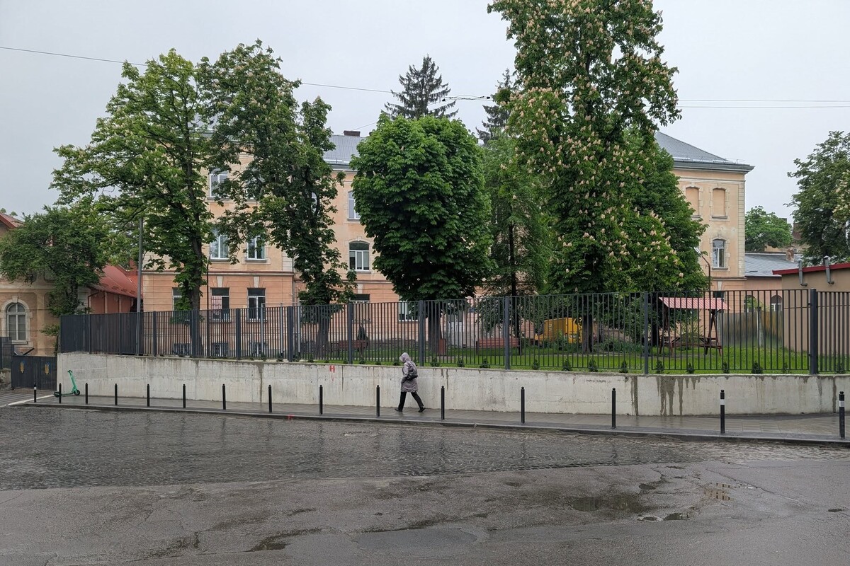 Фото 11: У Личаківському районі Львова облаштовують безбар’єрний медично-освітній квартал: що вже зробили та що планують