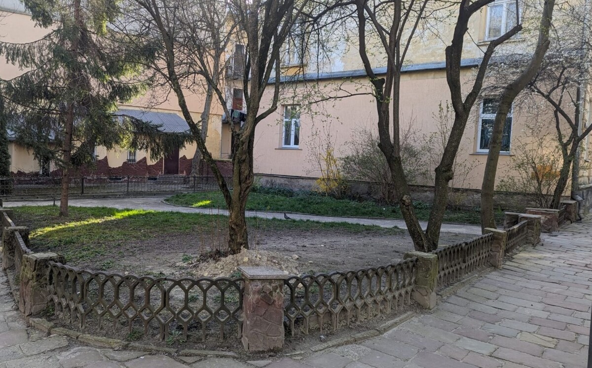 Фото 5: У Личаківському районі Львова облаштовують безбар’єрний медично-освітній квартал: що вже зробили та що планують
