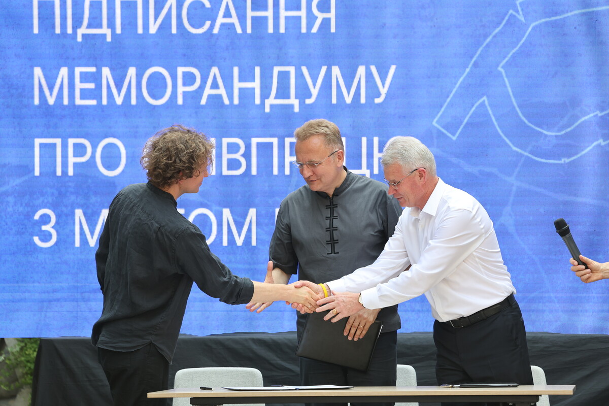 Фото 1: Львів і Гадяч підписали меморандум про співпрацю: місто допоможе провести всеукраїнський архітектурний конкурс для осмислення спадщини Лесі Українки