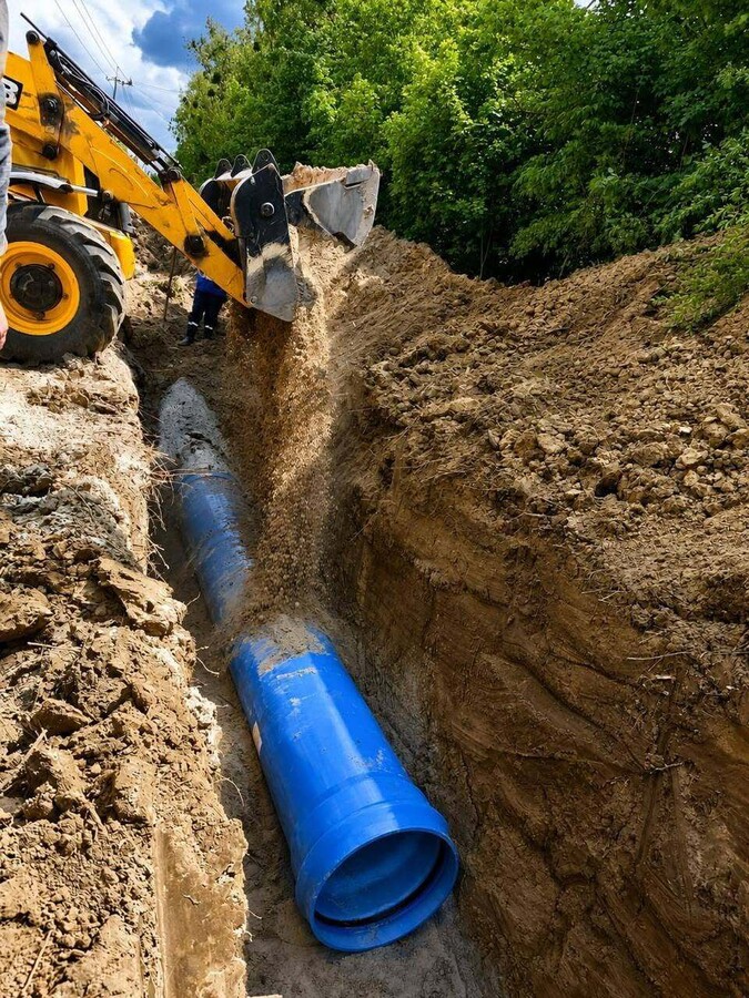 Фото 1: Львівводоканал завершує оновлення частини найаварійнішого водогону поблизу села Бартатів