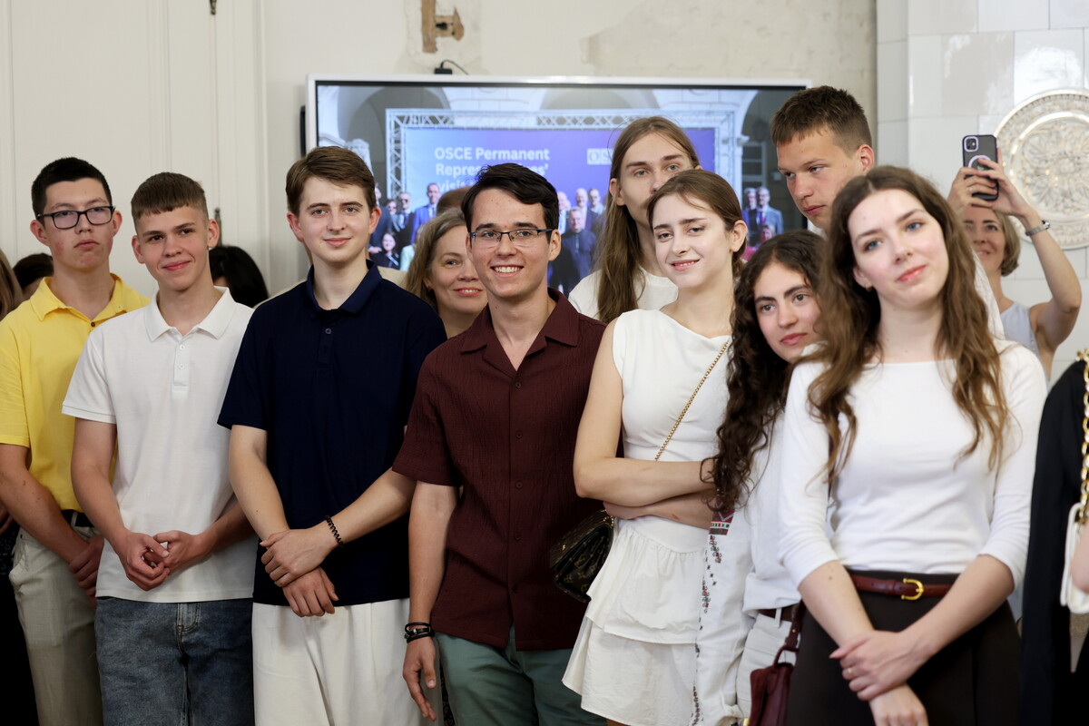 Фото 3: 32 найуспішніші випускники Львова отримали грошові премії від міста за найвищі результати на НМТ