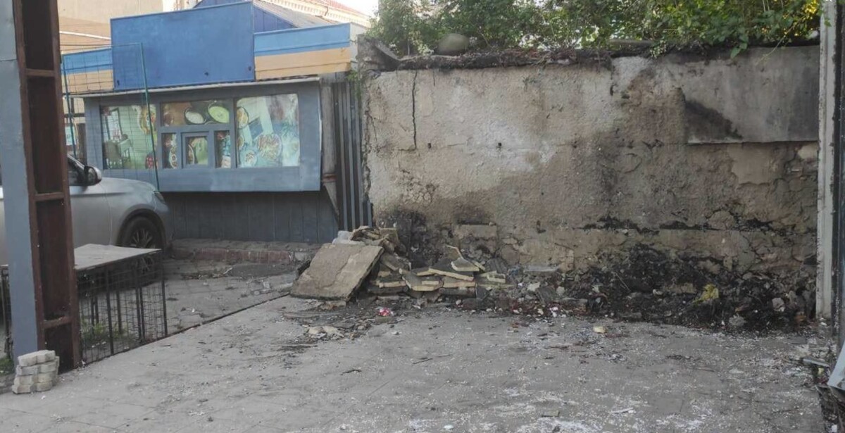 Фото 2: У Львові демонтували ще два незаконно встановлені кіоски