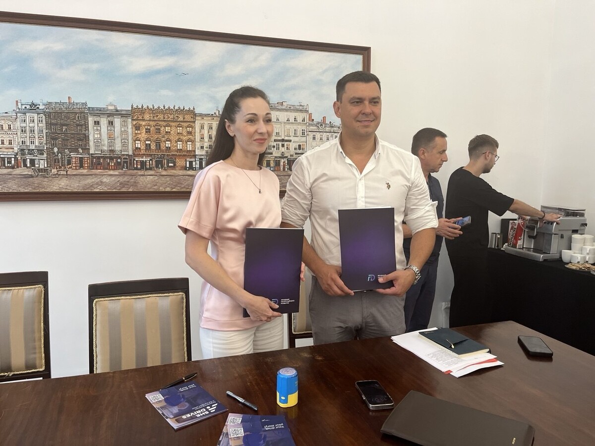 Фото 3: У Львові хочуть залучити більше жінок до роботи водійками громадського транспорту