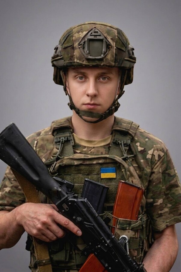 Фото 1: 11 серпня Львів попрощається з воїнами Максимом Федоренком, Богданом Фадєєвим та Андрієм Шумиком