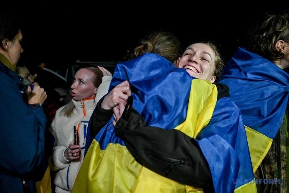 Фото 1: Після 189 днів полону — знову лікує захисників: історія військової медикині, яка відновлюється у львівському центрі ментального здоров’я