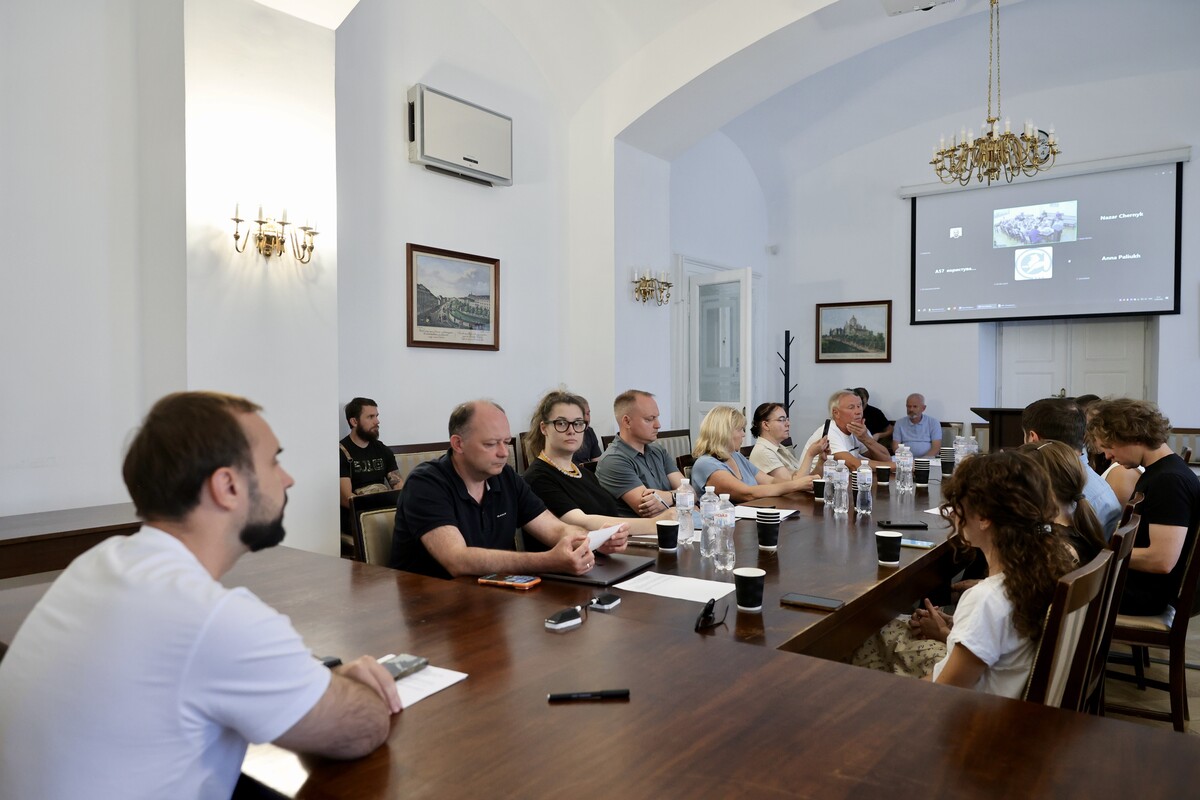 Фото 1: Після втручання в межі Малоголосківської дебри місто звертається до правоохоронців для перевірки дій забудовника (відео)