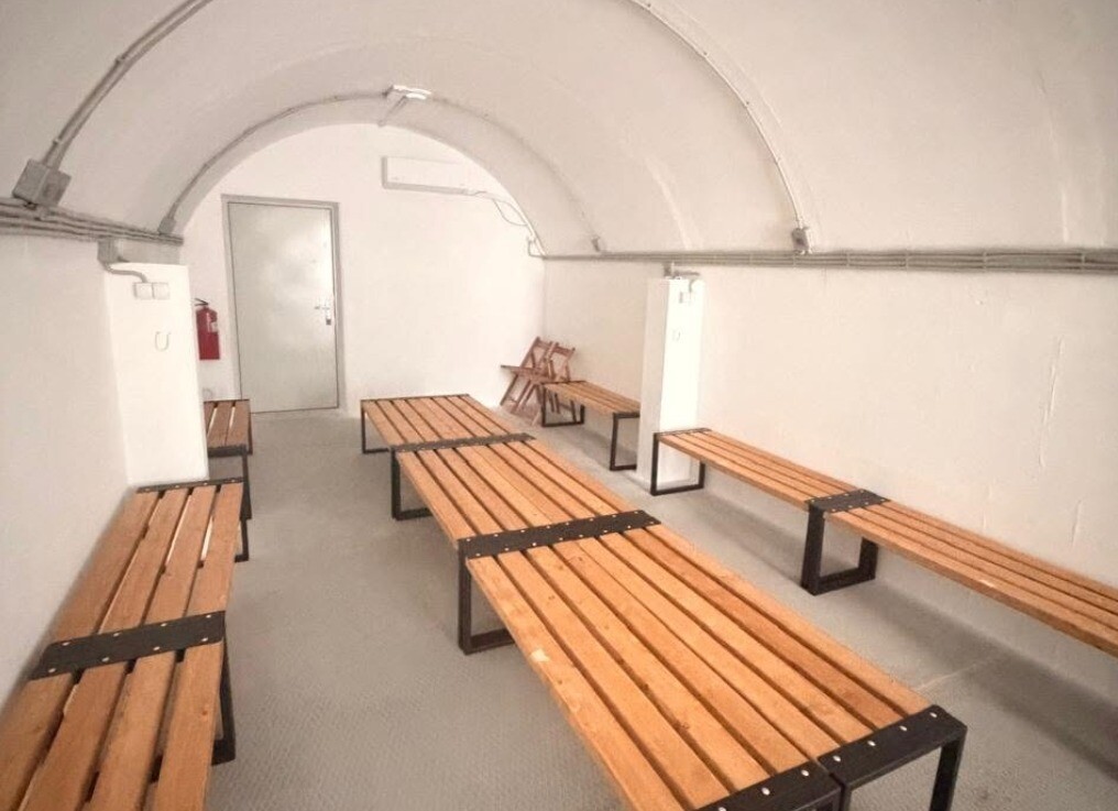 Фото 1: У Львові облаштували укриття для мешканців центру «Незламні матусі»