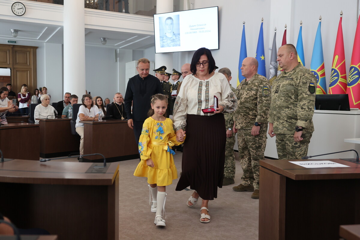 Фото 5: У&nbsp;День Незалежності у&nbsp;Львові 34&nbsp;військових посмертно нагородили &laquo;Почесним знаком святого Юрія&raquo; (фото/відео)