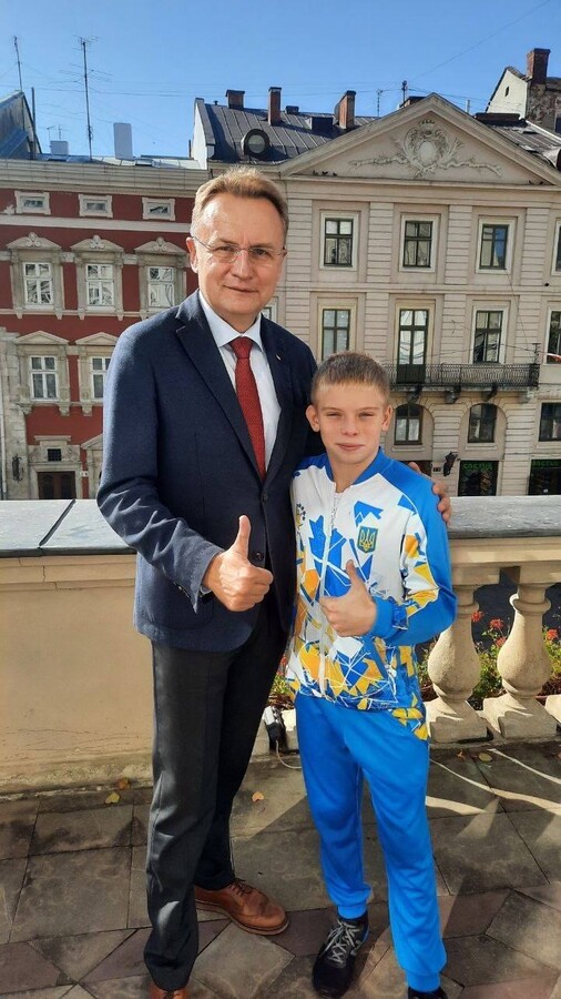Фото 3: 18-річний львів’янин здобув бронзу чемпіонату світу з вільної боротьби