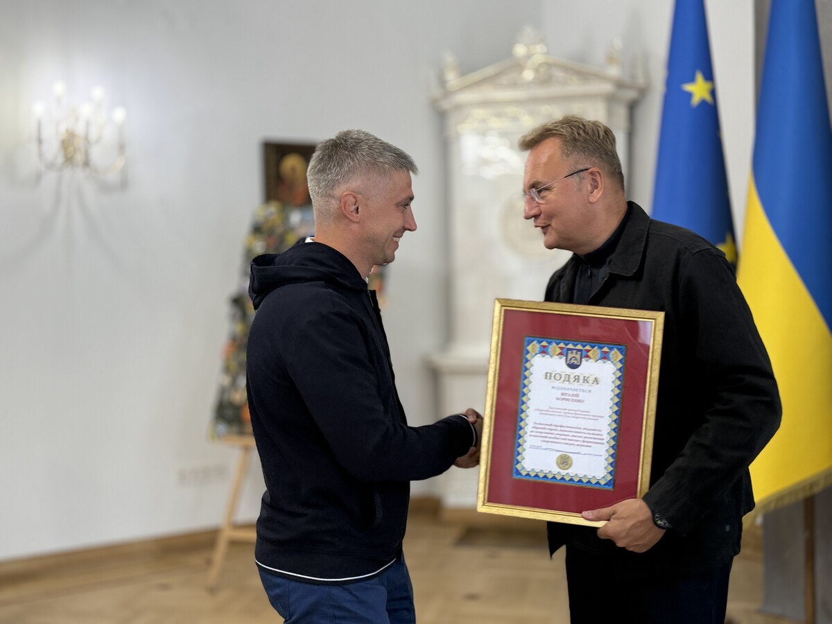 Фото 1: 18-річний львів’янин здобув бронзу чемпіонату світу з вільної боротьби