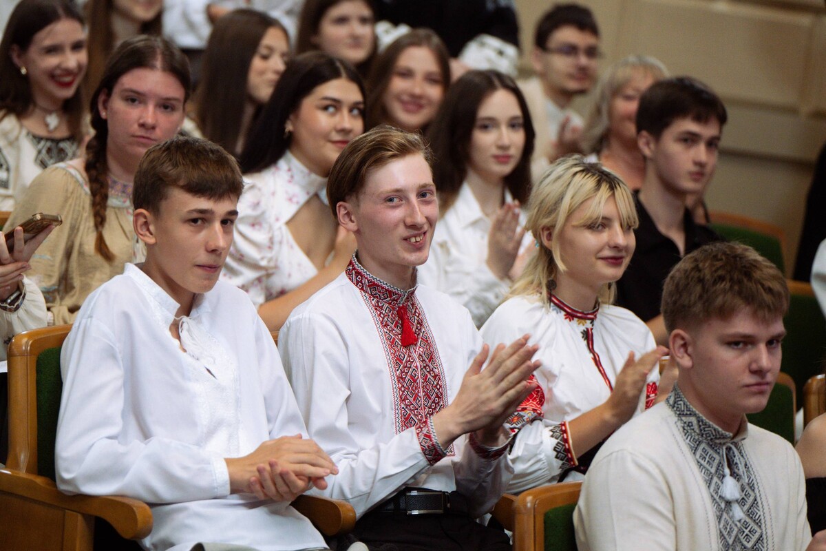 Фото 3: «Сьогодні Львів отримав потужну енергію молодих сердець»: Андрій Садовий привітав першокурсників Львівського університету ім. І. Франка