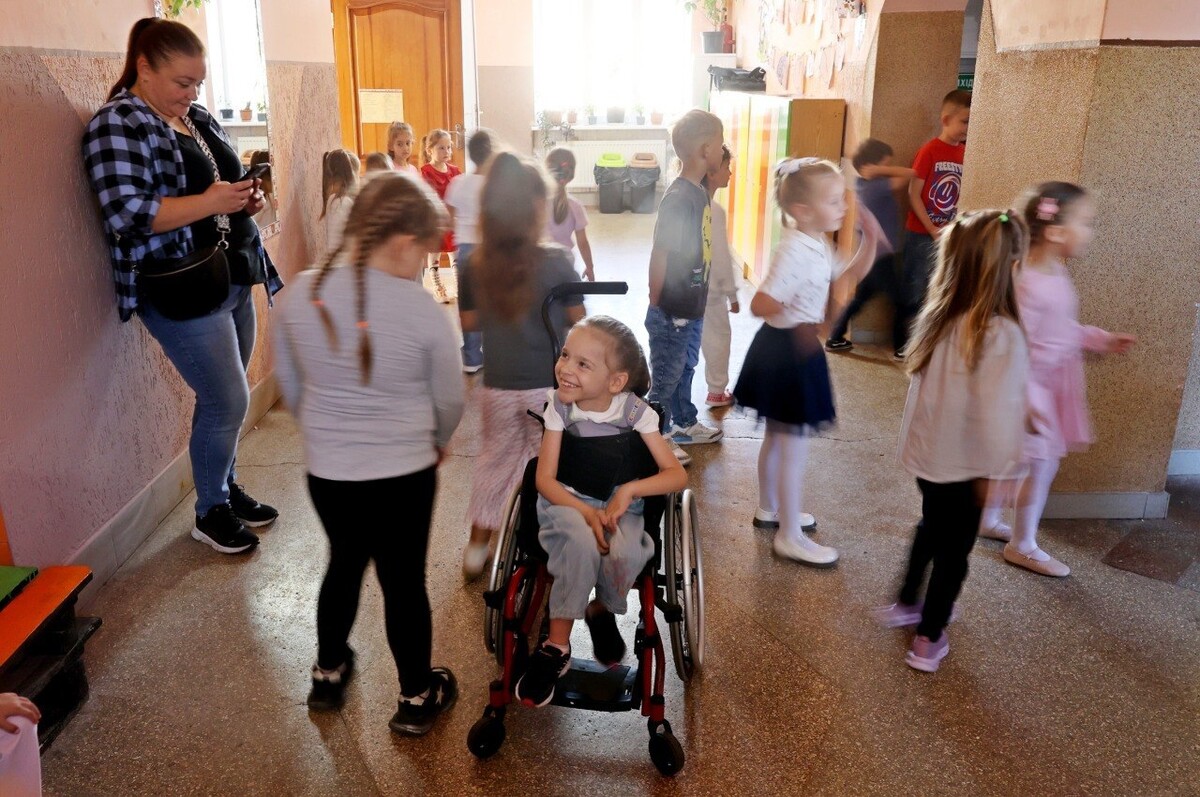 Фото 6: П’ять років тому вона об’єднала увесь Львів: Вікторія Полюга пішла у перший клас (фото/відео)