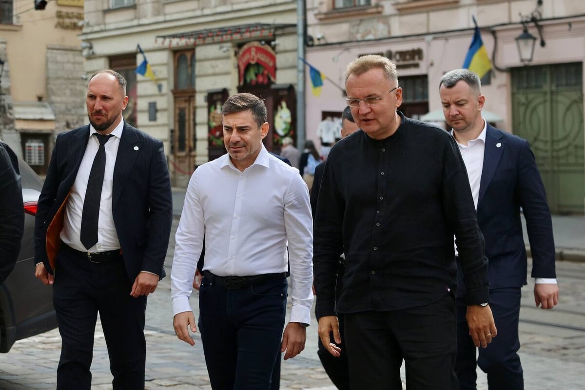 Фото 2: «Місце надії»: Омбудсмен Дмитро Лубінець запропонував поширити львівську ідею в інших містах України
