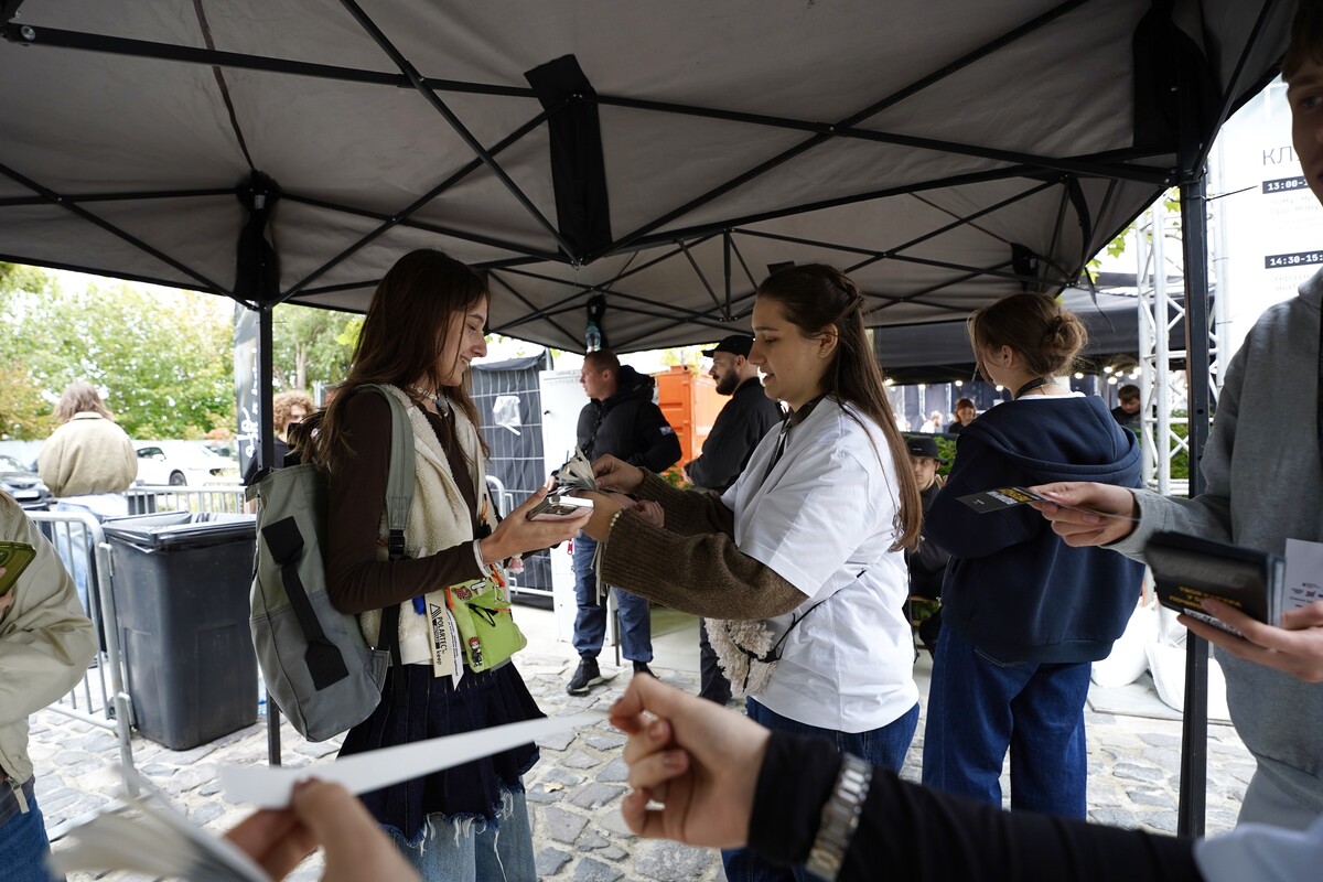Фото 1: У Львові розпочався «Молодвіж 2026»: дискусії, книжковий рейв, маркет можливостей та музична програма