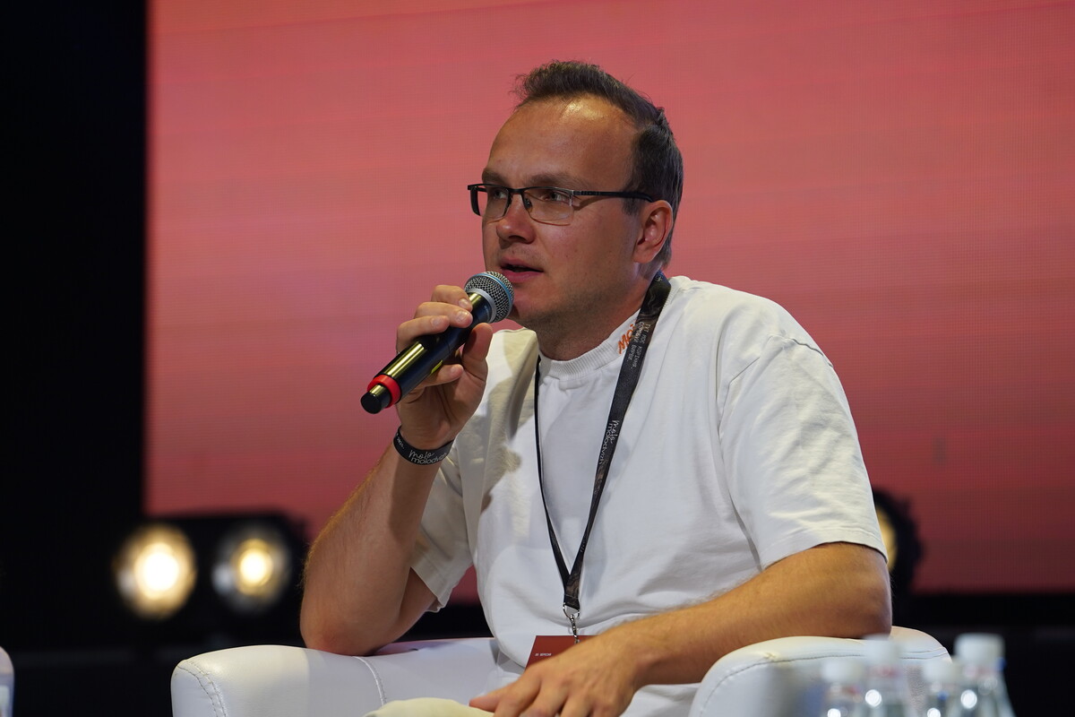 Фото 2: У Львові розпочався «Молодвіж 2026»: дискусії, книжковий рейв, маркет можливостей та музична програма
