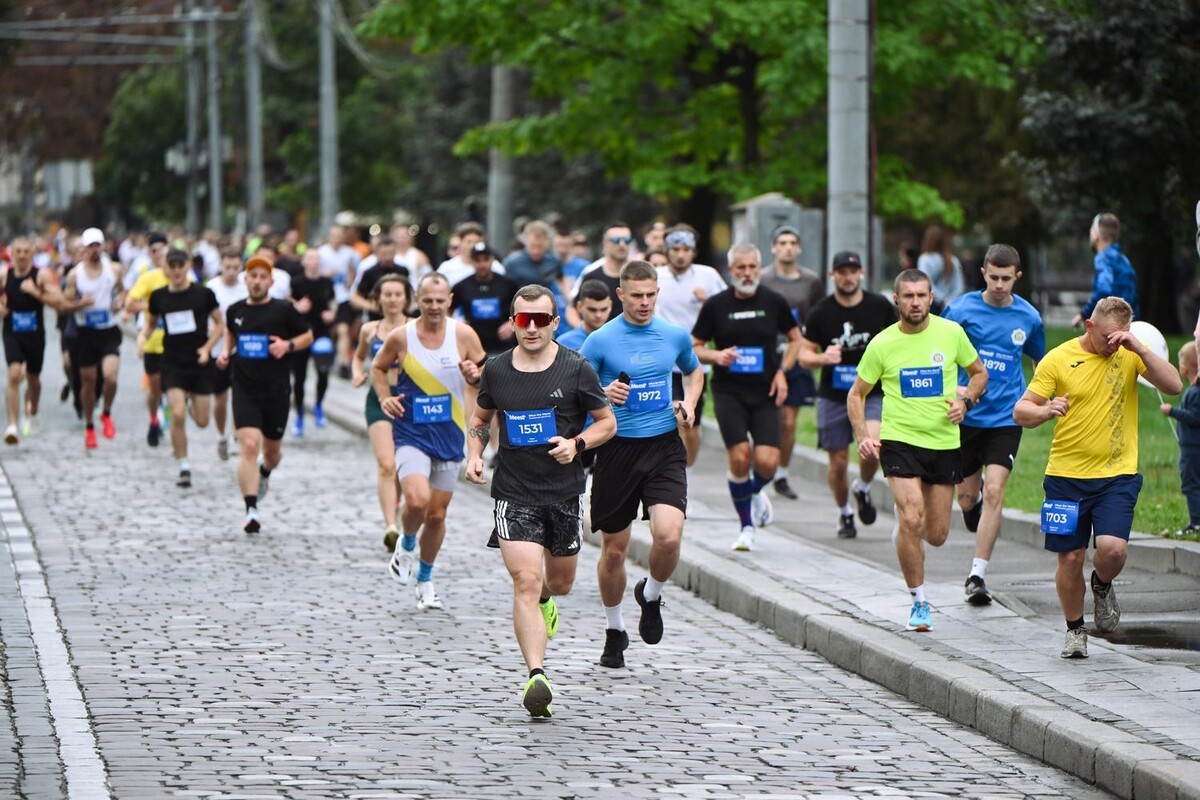 Фото 3: У Львові відбувся благодійний забіг «Meest Run the World — 2026»: для військових зібрали 250 тис. грн (фото)