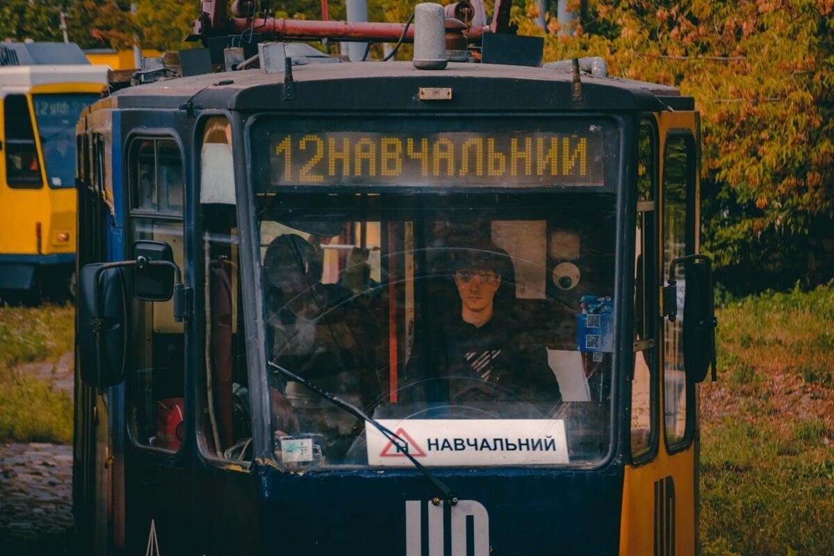 Фото 1: В місті бракує 100 водіїв трамваїв та тролейбусів: «Школа водіїв» Львівелектротрансу запрошує на навчання