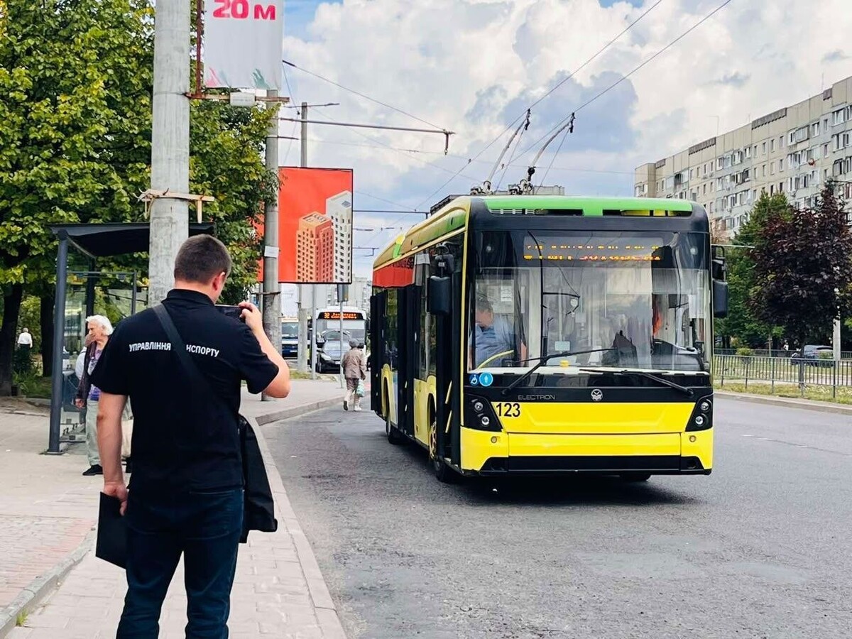 Фото 1: У Львові за невиконання договорів перевізників оштрафували на майже 1,2 млн грн