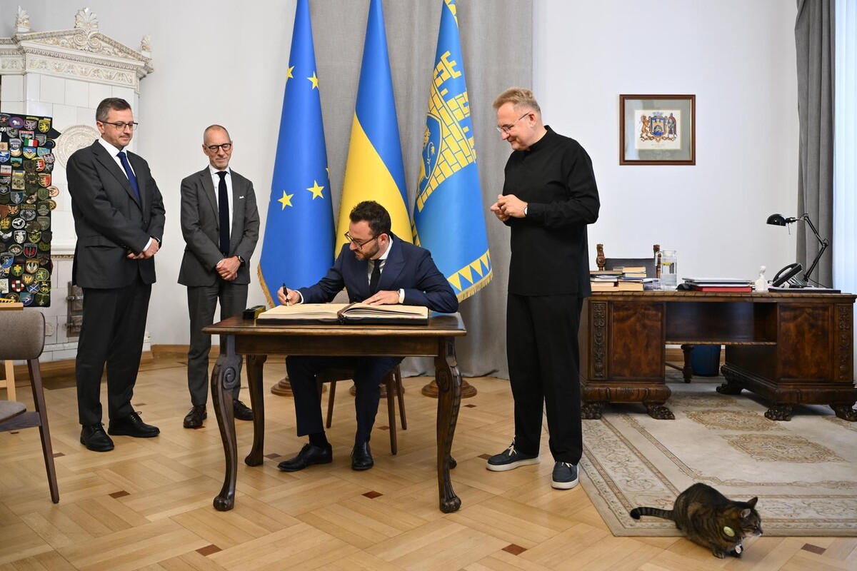 Фото 3: Львів відвідали представники міжнародного Реєстру збитків, завданих агресією російської федерації проти України