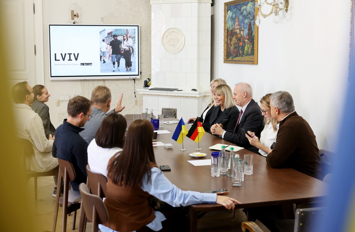 Фото 3: До Львова з першим офіційним візитом приїхав новий Посол Німеччини в Україні