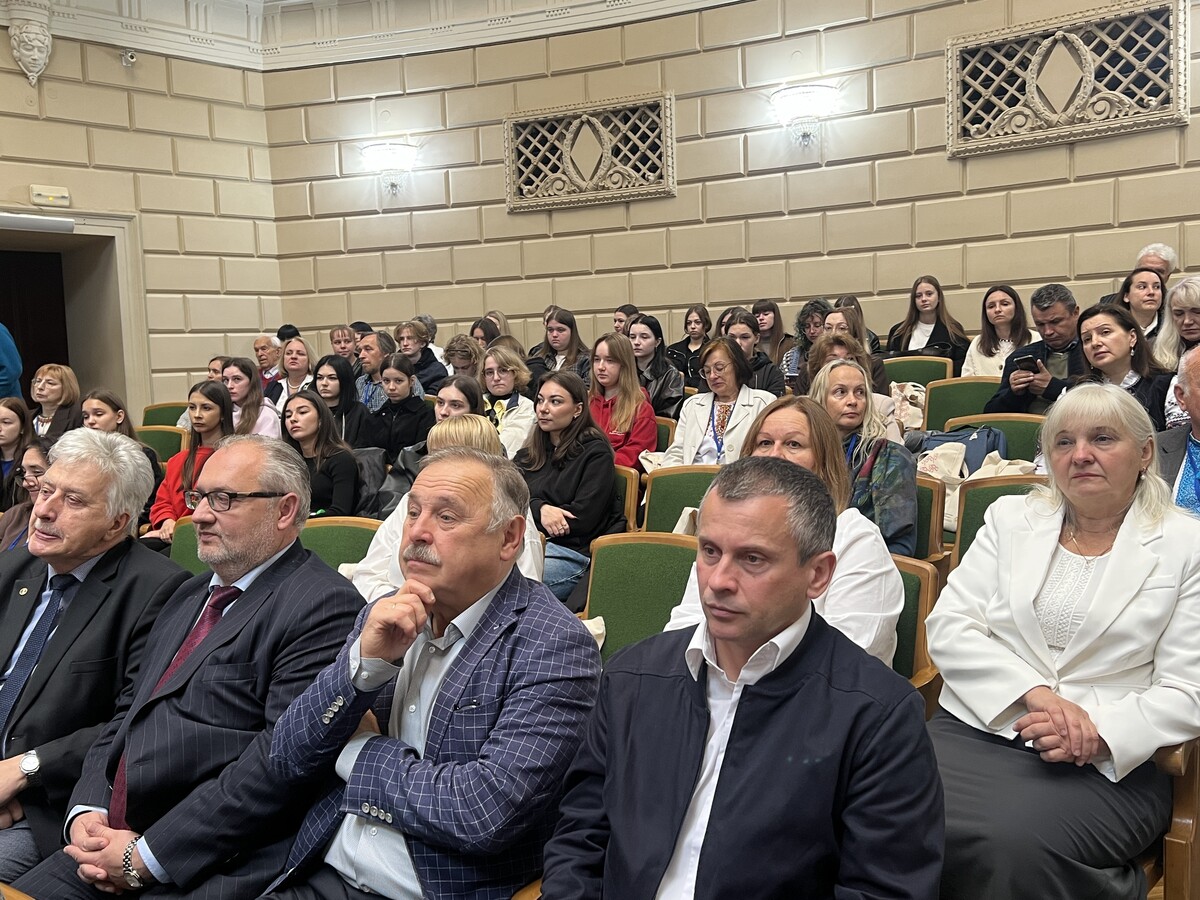 Фото 2: «Лиш боротись — значить жить»: у Львівському університеті розпочався Міжнародний науковий конгрес, присвячений Івану Франку