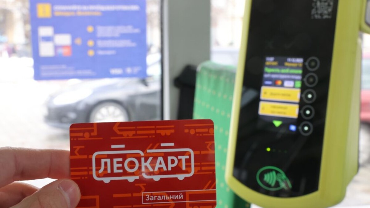 Фото 2: Доступний транспорт, 95% безготівкових оплат, резервне живлення для всіх світлофорів: як розвивається транспортна та дорожня інфраструктура міста