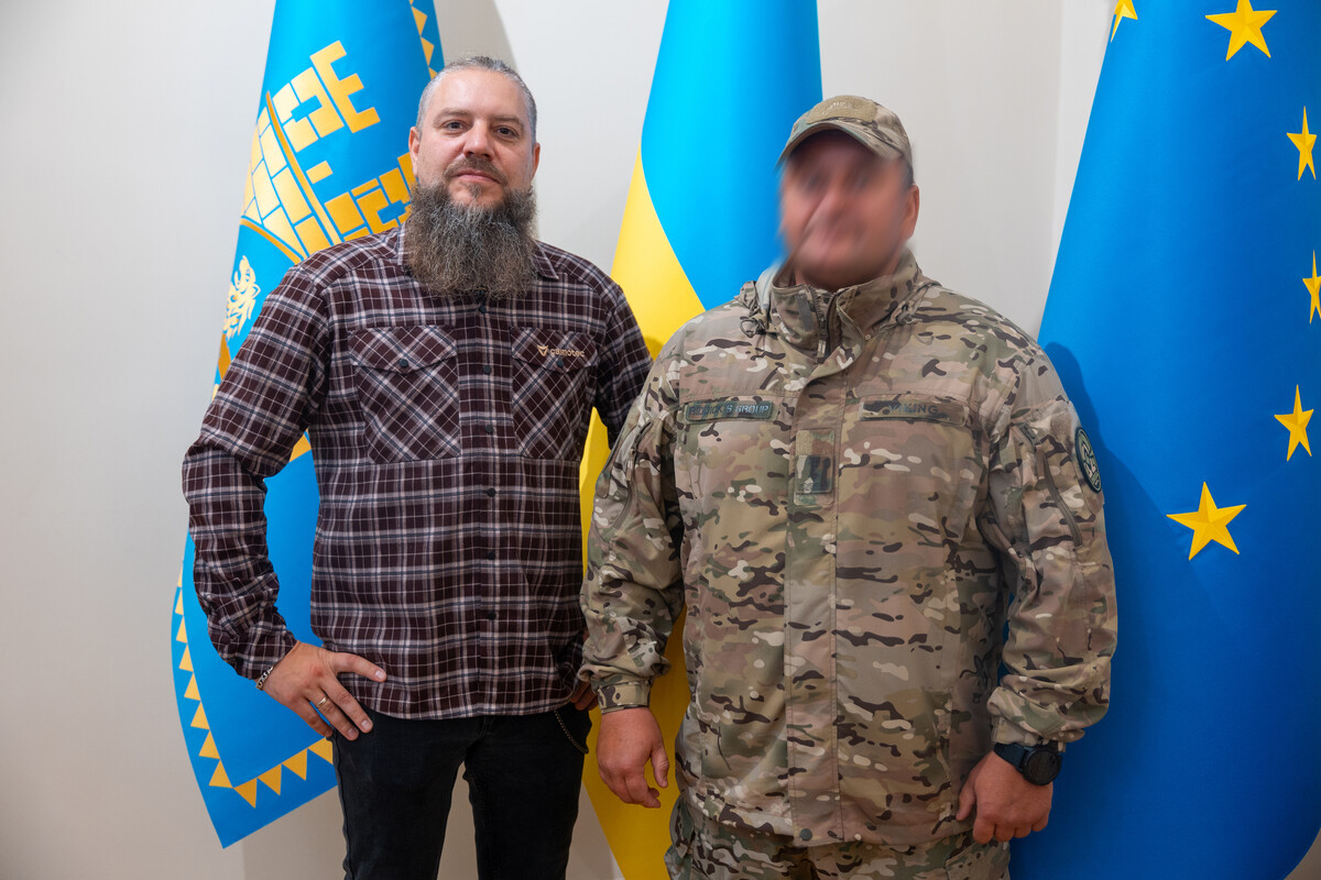 Фото 1: За мужність та самовідданість: місто відзначило військовослужбовців загону спецпризначення «Омега»