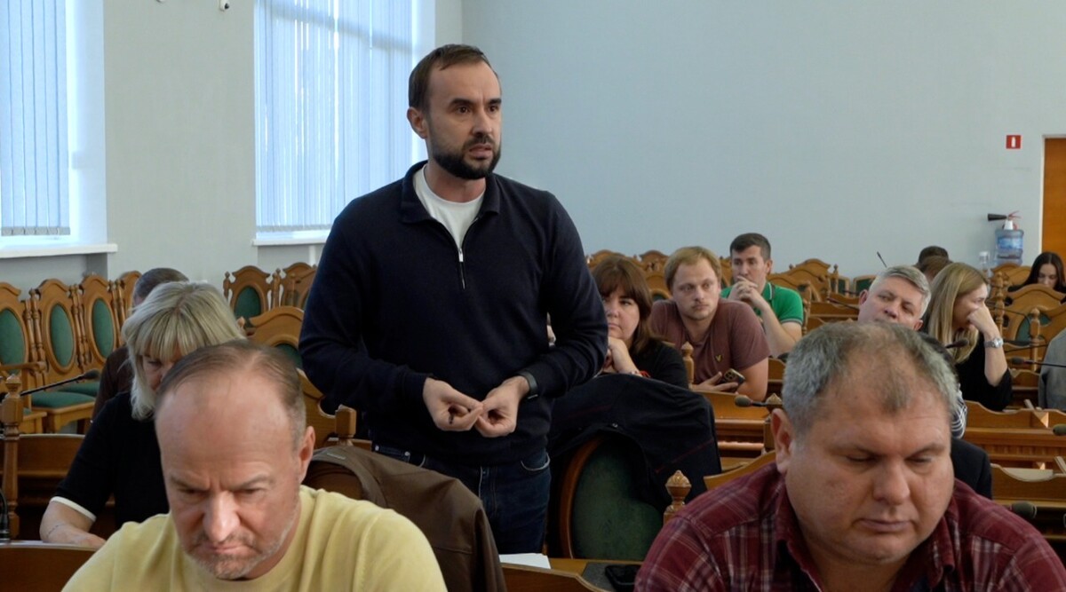 Фото 1: Профільні комісії Львівської районної ради не підтримали розширення меж Сокільників для масштабної забудови впритул до аеропорту (відео)