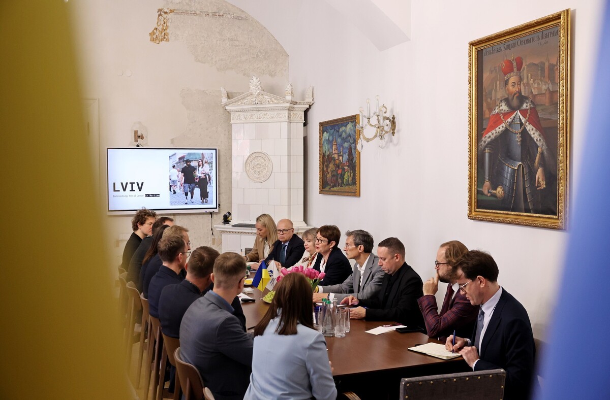 Фото 1: Увесь львівський електротранспорт вперше в Україні стане енергонезалежним за підтримки ЄБРР (фото/відео)