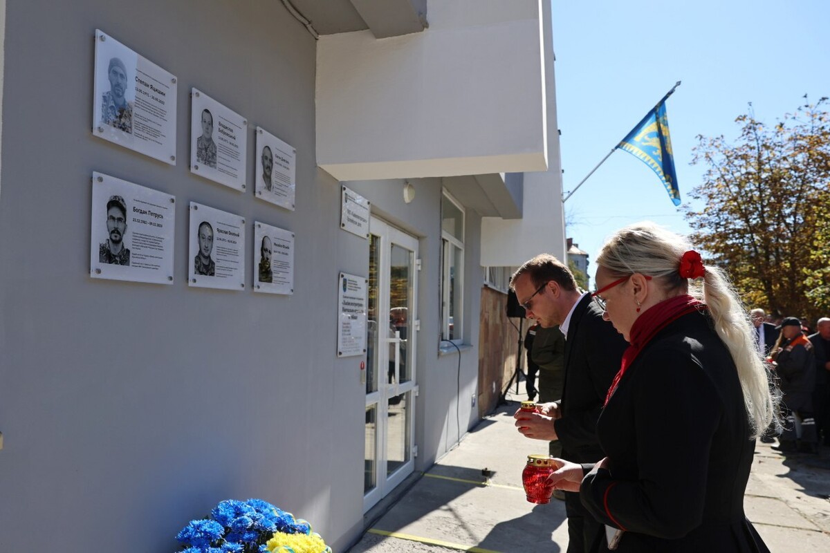 Фото 4: У Львові відкрили 6 меморіальних таблиць працівникам «Львівелектротрансу», які загинули, захищаючи Україну