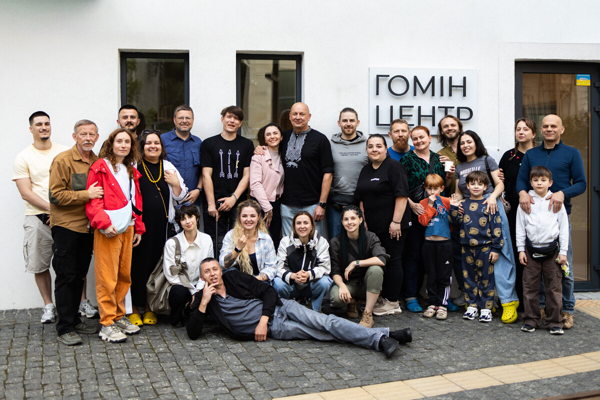 Фото 5: Ткацтво, курси зі штучного інтелекту, книжкові ярмарки в Польщі: у Львові реалізували 5 проєктів програми «Поруч» для ветеранів, їхніх родин та молоді