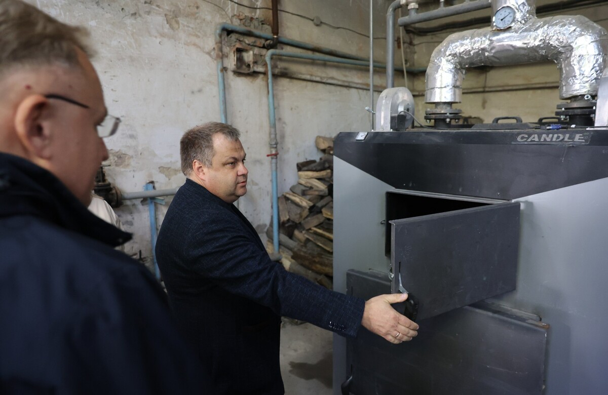 Фото 1: Львів готується до зими: у навчальних закладах міста тестують резервне опалення, яке працює без газу та електрики (відео)