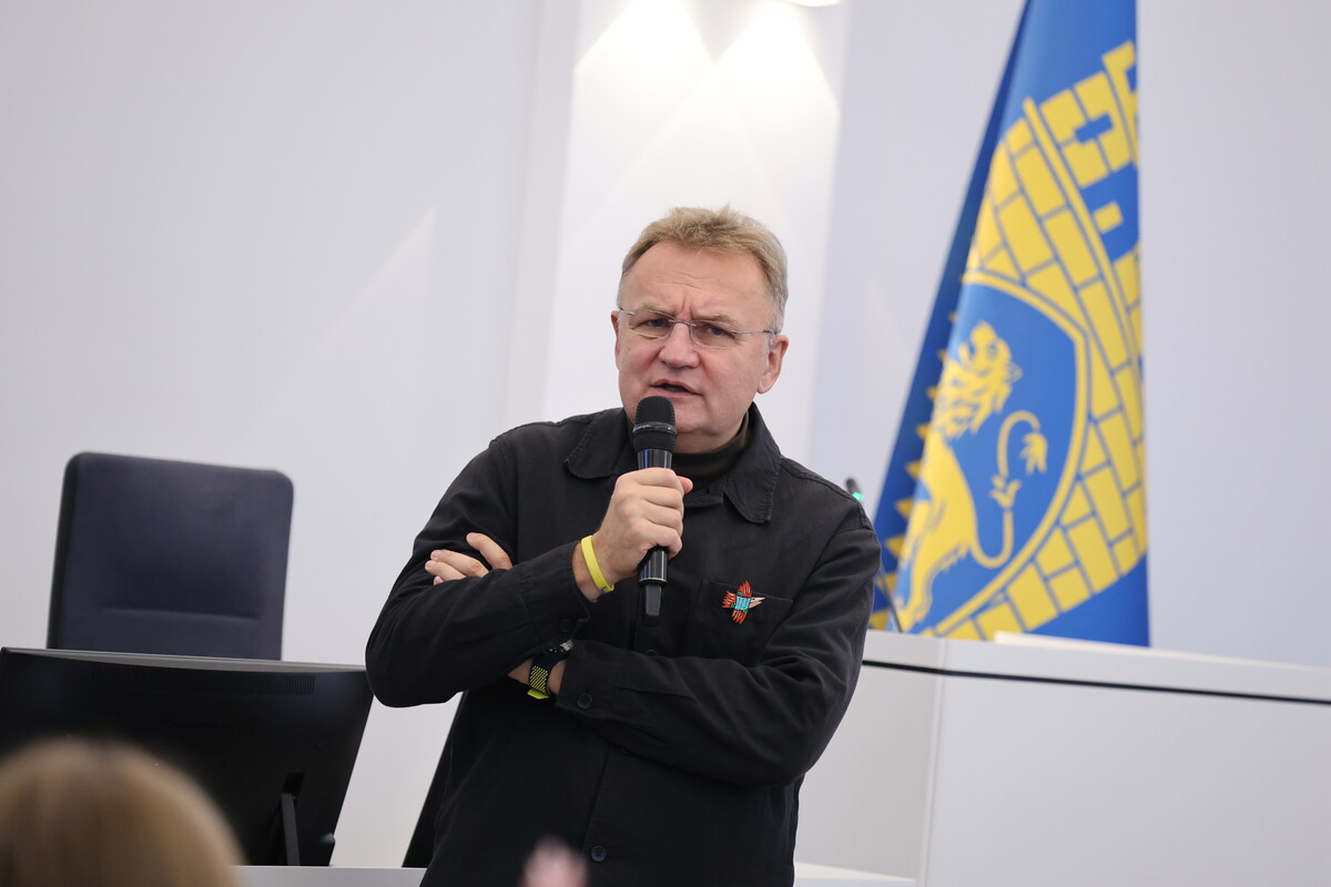 Фото 2: Про освіту, кар’єру та майбутнє України: мер Львова зустрівся з учасниками програми «Покоління Перемоги»
