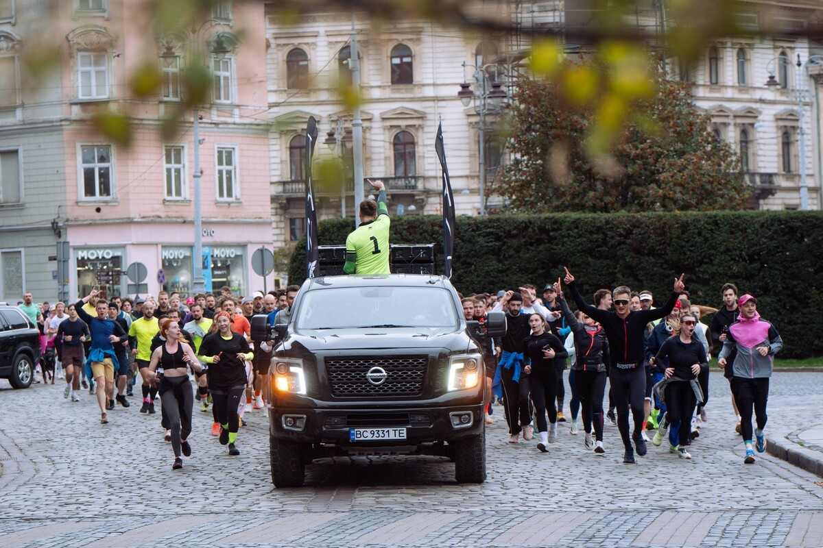 Фото 2: У&nbsp;Львові відбувся благодійний забіг Running Rave 2.0: зібрані кошти скерують на&nbsp;підтримку&nbsp;ЗСУ