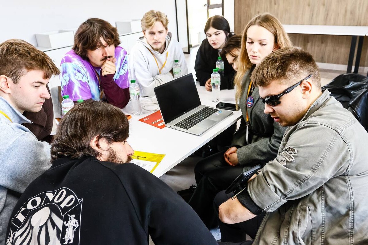 Фото 1: У Львові студенти разом із ветеранами створили технологічні рішення для людей із наслідками воєнних травм