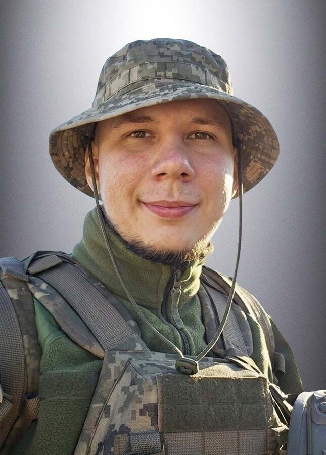 Фото 1: Завтра у Львові попрощаються із захисником Русланом Умрихіним