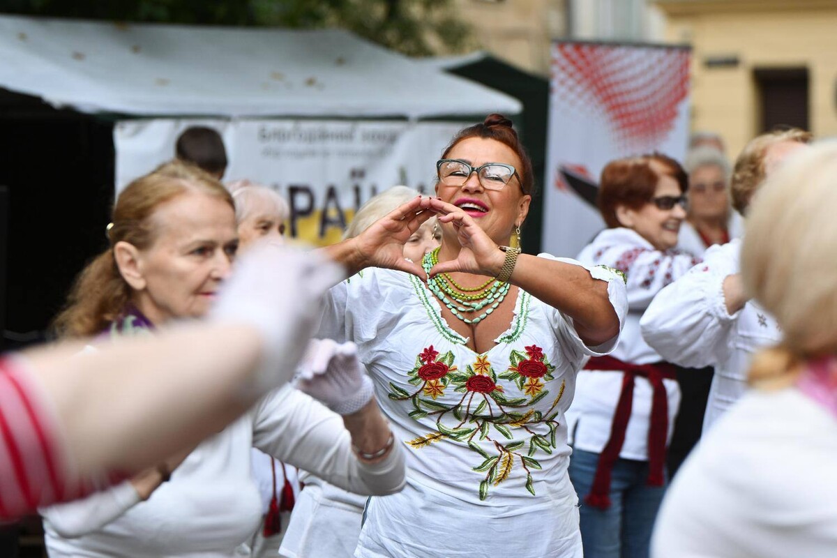 Фото 2: «Я не хотіла існувати, а хотіла жити»: як львів’яни після 60 підкорюють танцпол