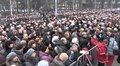 Молитва за мир перед Собором св Юра 
