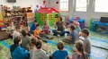 Переселенка з Донеччини навчає дітей англійської в модульному містечку у Львові