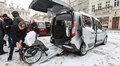 У Львові людям на кріслах колісних компенсують вартість проїзду спеціальним таксі (відео)
