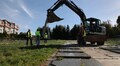 У Львові на Личаківському військовому цвинтарі відновили роботи з ексгумації давніх поховань: демонтовують радянські плити (відео)