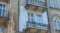 Офіс культурної спадщини склав протокол на мешканку, яка без дозволів пофарбувала фасад історичної будівлі на вул. Пекарській