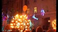 Другий вечір поспіль в дворику Ратуші тривають вогняні інсталяції