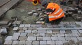 Доріжки доступності: на пл. Ринок розпочали роботи перед головним входом у Ратушу (відео)